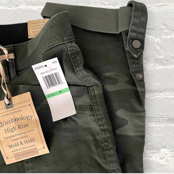 Democracy “Ab” Technology High Rise Camo Cargo Pants - Picture 3 of 4